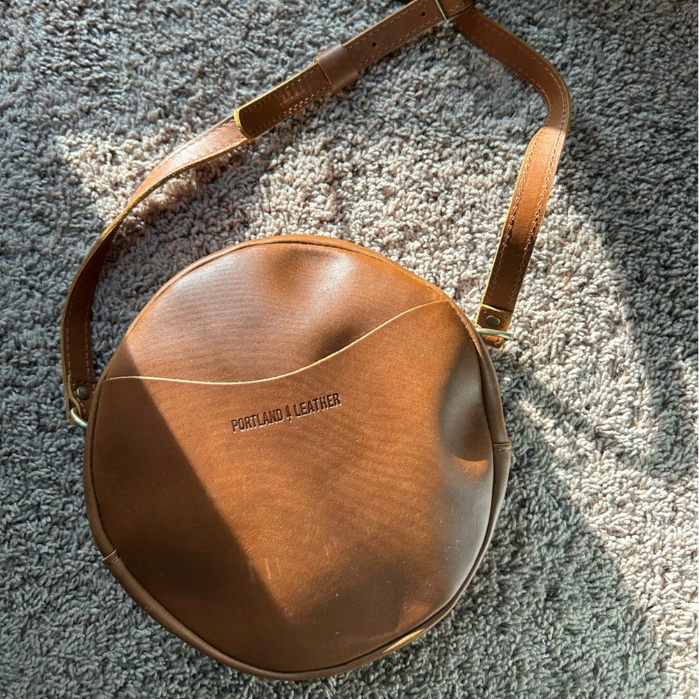 Portland Leather large circle bag Honey